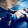 Constant Grind vs. Gradual Push: How Proximity-to-Failure Shapes Strength and Size